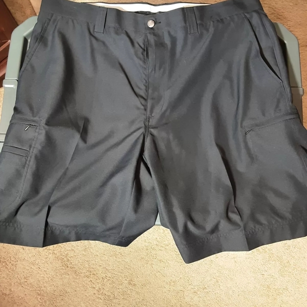 Men's Size 38 Callaway Black Golf Shorts